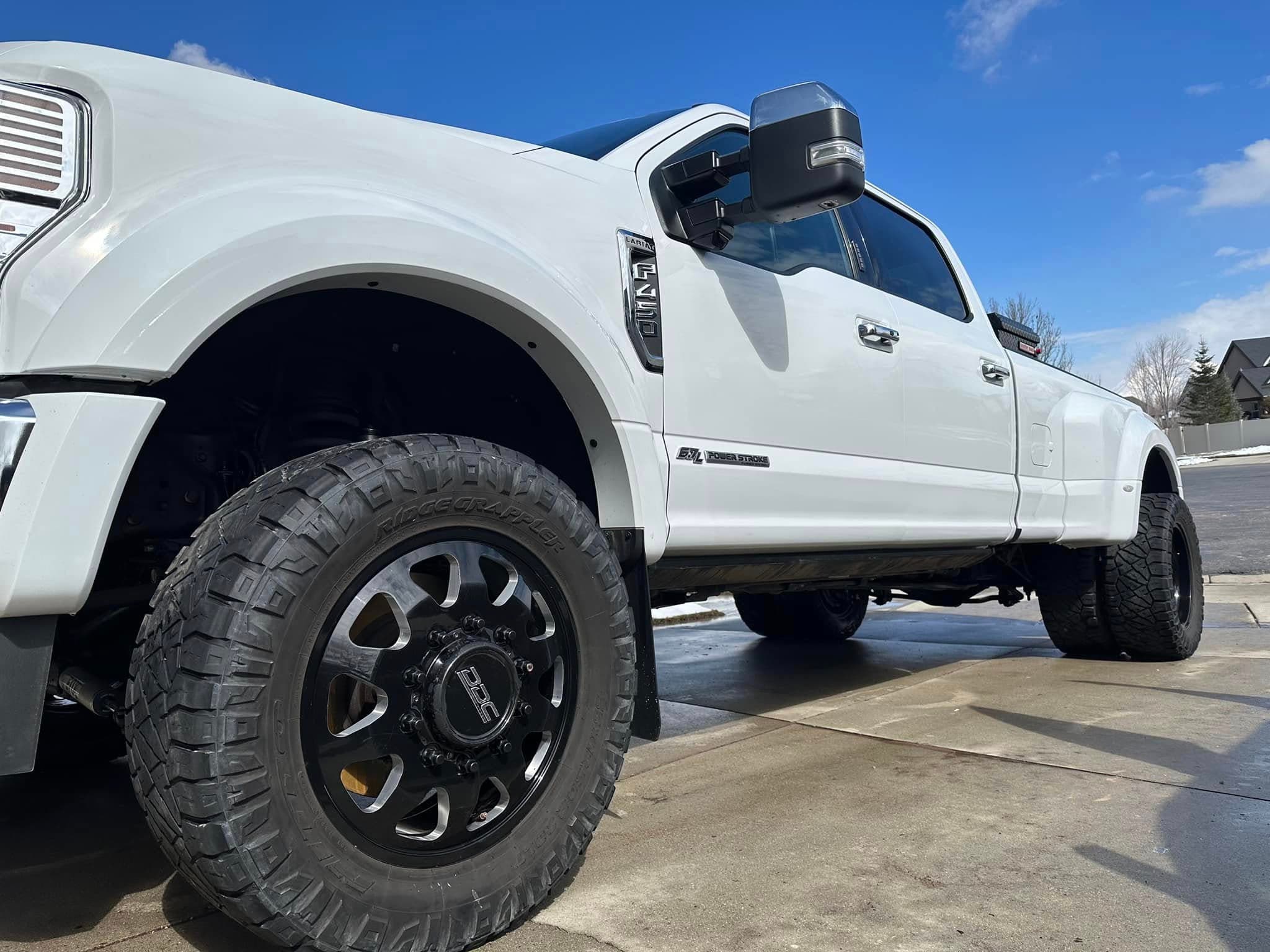 3-ROW SUV, MINIVAN & LARGE TRUCK